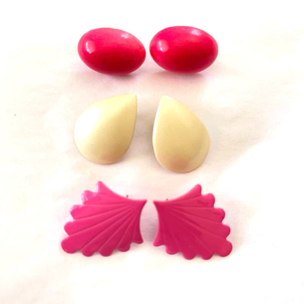 Earrings Bundle 3 Pairs 80's Barbie Pink Shell and Pearl Colored Studs
